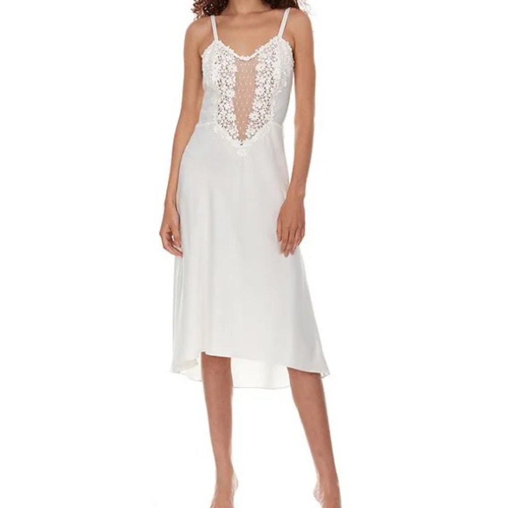 Flora Nikrooz showstopper slip charmeuse